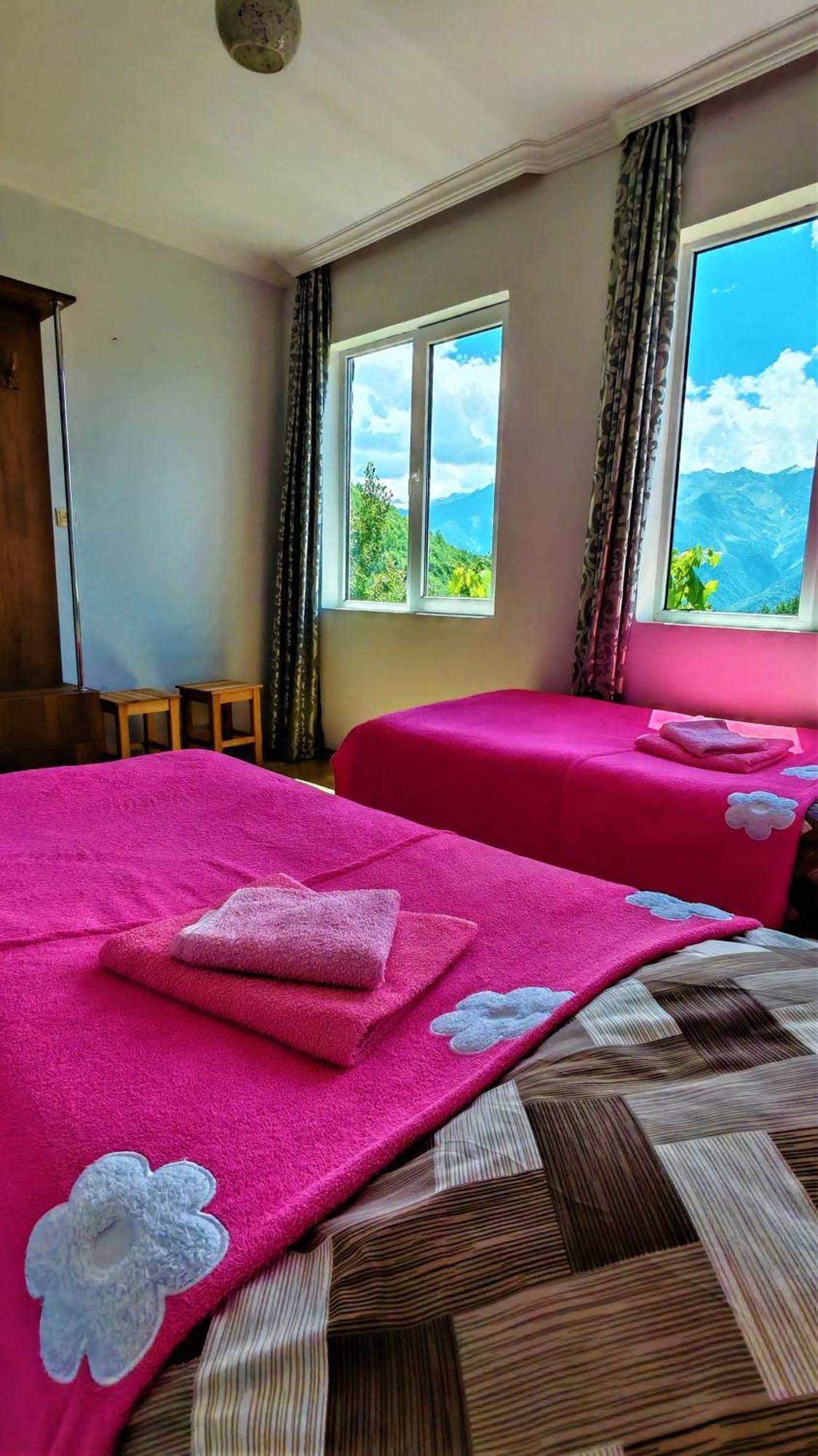 Gujejiani Guest House Mestia Ngoại thất bức ảnh